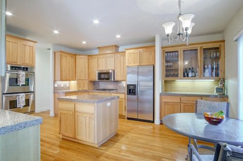 5890 Yuste Ln, Hollister CA  95023-9538 exterior