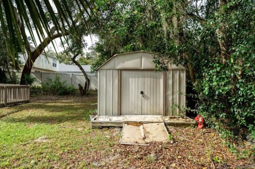 2033 Brewster Dr, Deltona FL  32738-9597 exterior