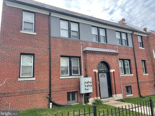 1261 Simms Pl, Washington, DC 20002-7832