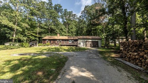 4767 Zeiglers Church Rd, Spring Grove, PA 17362-7582