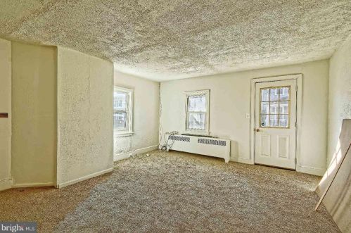 25 Green St, Pilesgrove NJ 08098-1136 exterior