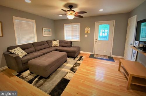 33084 Marina Ct, Lewes, DE 19958-5173