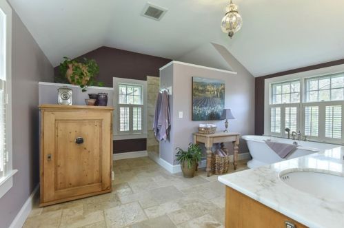 1463 Frenchtown Rd, Warwick RI  02818-1310 exterior