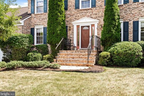 16 Dix Ln, Trenton NJ 08648-4844 exterior