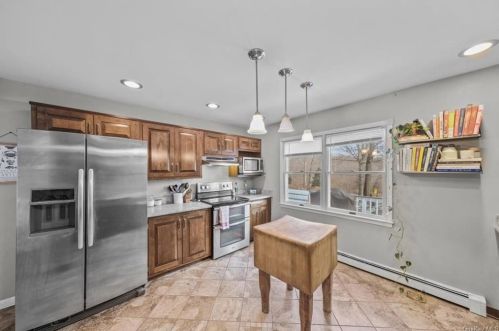 388 Cedar Hill Rd, Fishkill NY  12524-2439 exterior