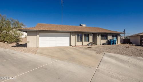 1050 Clearwater Ct, Lake Havasu City, AZ 86406-7936