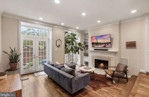 4327 Westover Pl, Washington, DC 20016-5553