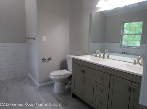 2078 Benjamin Cir, Belmar NJ 07719-9654 exterior