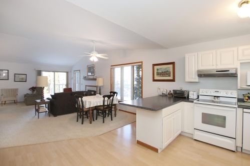 20 Crowfoot Ct, Fond Du Lac, WI 54935-1852