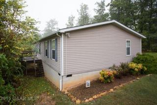 154 Angel Ln, Greenville, VA 24440-1880