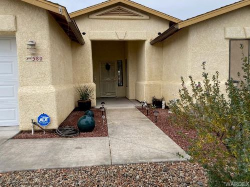 580 Holly St, Bullhead City, AZ 86442-6257
