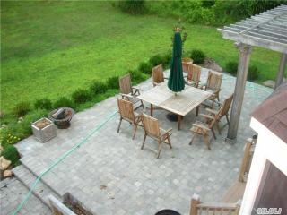 275 Majors Path, Southold NY  11971-3104 exterior