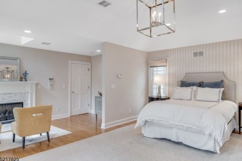 755 Fairmount Ave, Chatham Township NJ  07928-1161 exterior