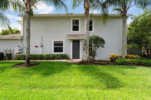 16011 Caldera Ln, Naples, FL 34110-2830