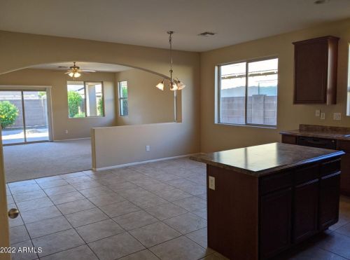 17525 Larkspur Dr, Sun City, AZ 85388-5630