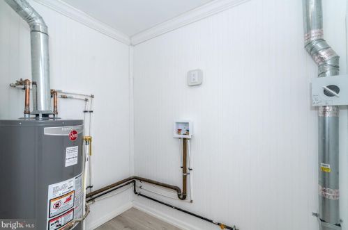 246 Queen St, West Deptford NJ  08096-2254 exterior