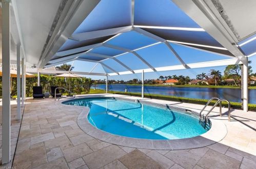 2516 Kings Lake Blvd, Naples FL  34112-5400 exterior