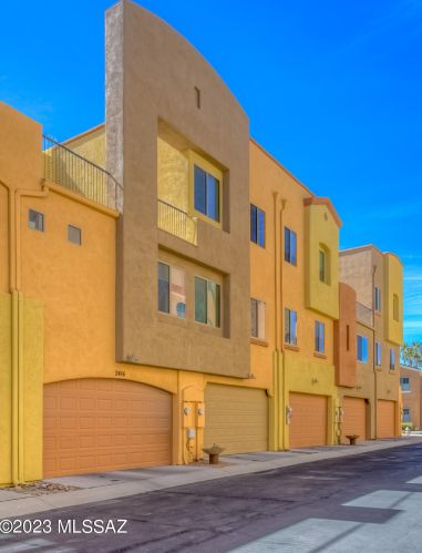 2406 Blue Diamond Dr, Tucson AZ  85718-6691 exterior