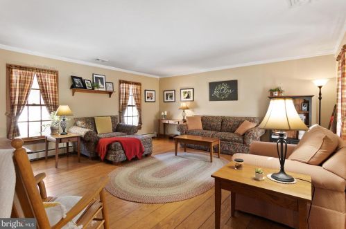 7227 Orthaus Rd, Hereford, PA 18056-1515