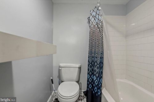 4600 Asbury Pl, Washington DC 20016-4326 exterior