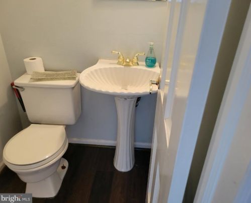 2805 Waterford Dr, Riverton NJ  08077-4424 exterior