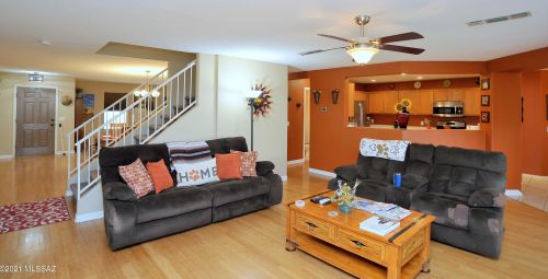 3944 Pine Creek Way, Tucson AZ 85745-7115 exterior