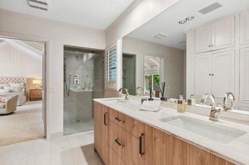 206 Seabreeze Ave, Delray Beach FL  33483-7022 exterior