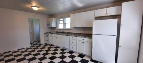 384 Wood St, Wilmington OH  45177-1239 exterior