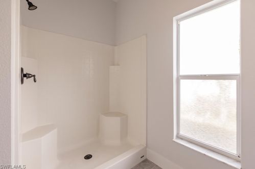 1823 6th Ave, Cape Coral FL  33909-9216 exterior