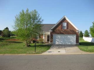 465 Camden Ridge Dr, Winston Salem, NC 27105-1764