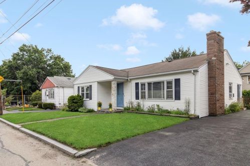 254 Sharon St, Providence, RI 02908-2129