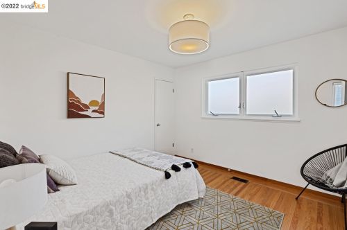 210 Amherst Ave, Berkeley CA 94708-1001 exterior