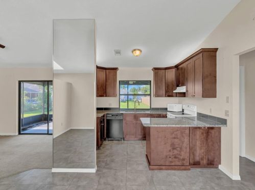 634 Streamlet Ave, Fort Pierce FL 34983-4658 exterior