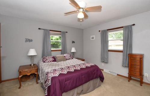 10120 Norwich Ave, Milwaukee WI 53228-2020 exterior