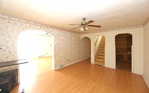 203 Arch Ave, Mount Vernon OH  43050-3106 exterior