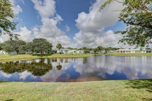 52 Verde Vis, Fort Pierce, FL 34951-2821