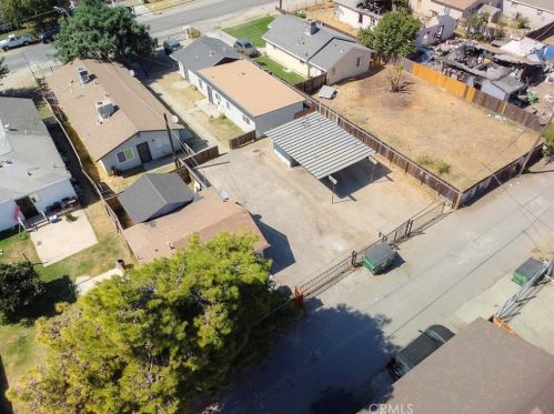 6942 Center St, Winton CA  95388-9395 exterior