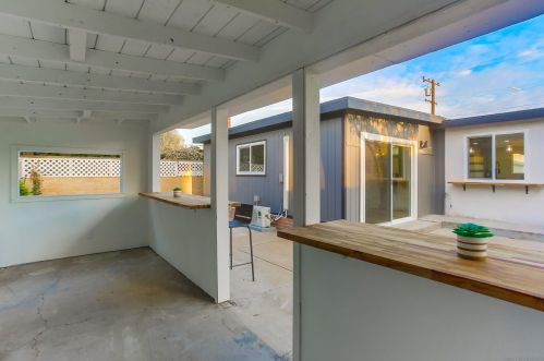 3862 Martha St, San Diego CA  92117-1817 exterior