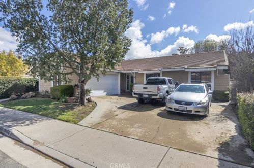 25602 Serena Dr, Santa Clarita, CA 91355-2243
