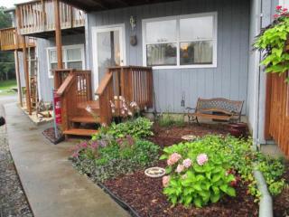 516 Lakeside Dock Dr, Kingsport TN 37663-4113 exterior