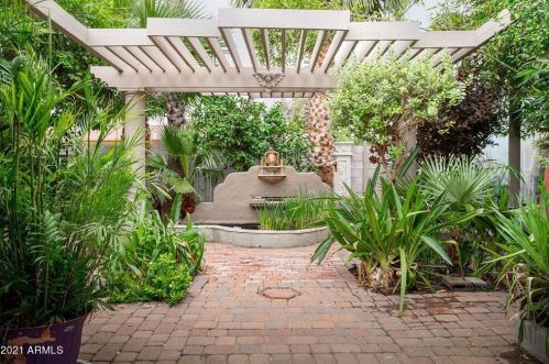 7210 17 Ave, Phoenix AZ 85027-5307 exterior