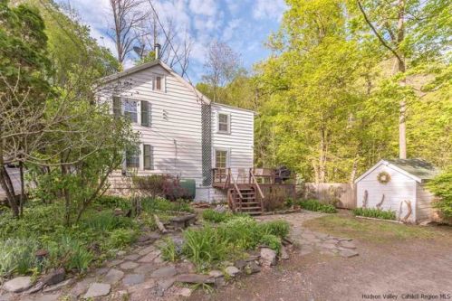 787 Binnewater Rd, Rosendale, NY 12472