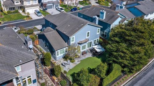 66 Merion Rd, Princeton By The Sea, CA 94019-2265