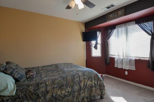 607 Grape St, Los Banos CA  93635-6372 exterior