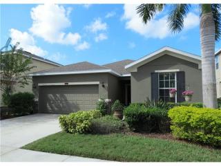 8463 Karpeal Dr, Sarasota, FL 34238-5725