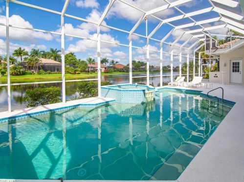 8953 Lely Island Cir, Naples, FL 34113-2613