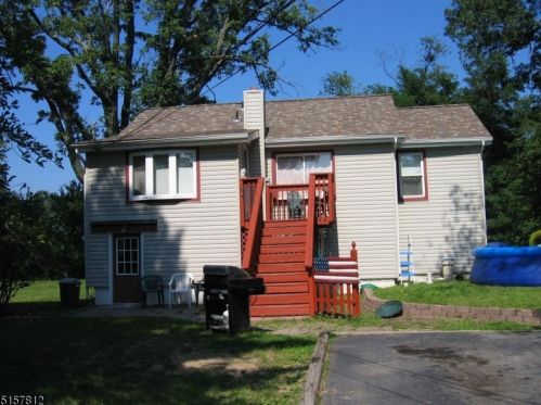 54 Tintle Ave, West Milford Lakes, NJ 07480-4703