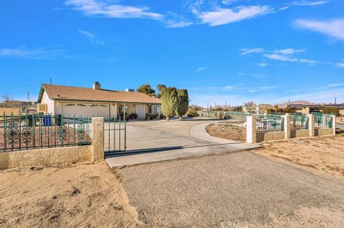 15428 Morada Rd, Victorville, CA 92394-1937