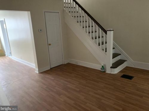 6118 Lindbergh Blvd, Philadelphia PA  19142-3414 exterior