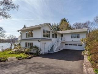 90 Kellogg St, Brookfield Center, CT 06804-1519